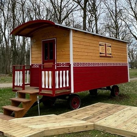 Camping De La Croix D'Arles Bourg  Екстер'єр фото