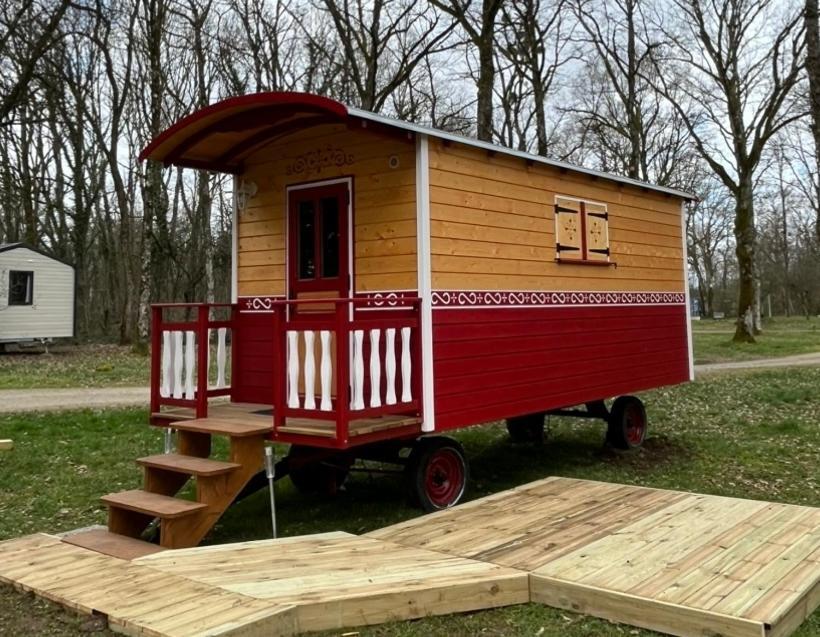 Camping De La Croix D'Arles Bourg  Екстер'єр фото