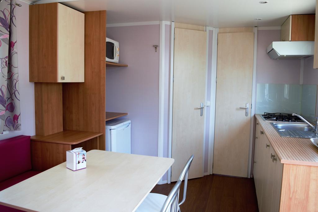 Camping De La Croix D'Arles Bourg  Екстер'єр фото