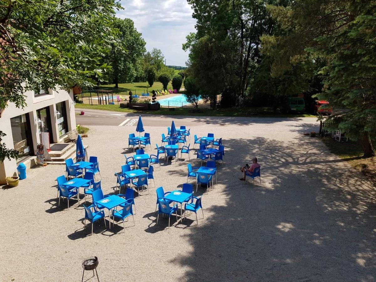 Camping De La Croix D'Arles Bourg  Екстер'єр фото