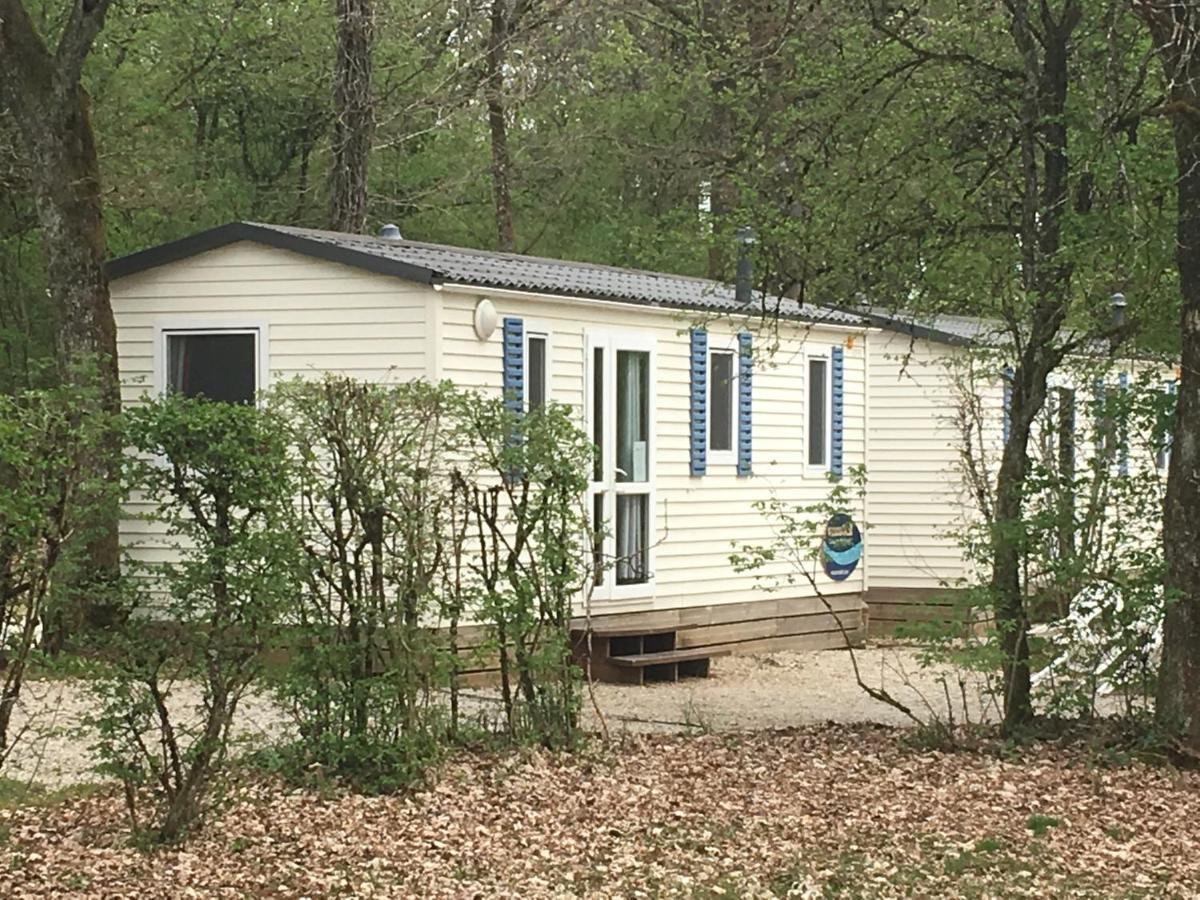 Camping De La Croix D'Arles Bourg  Екстер'єр фото