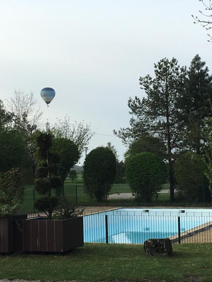 Camping De La Croix D'Arles Bourg  Екстер'єр фото